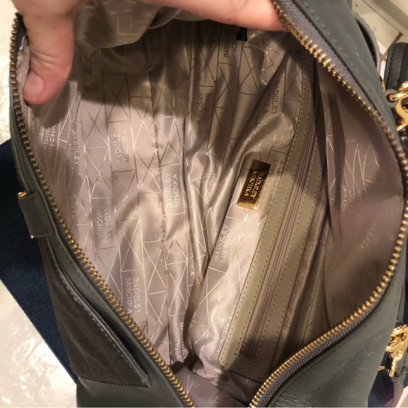 Badgley Mischka grey rectangular leather satchel with calfskin pocket - Picture 4 of 16